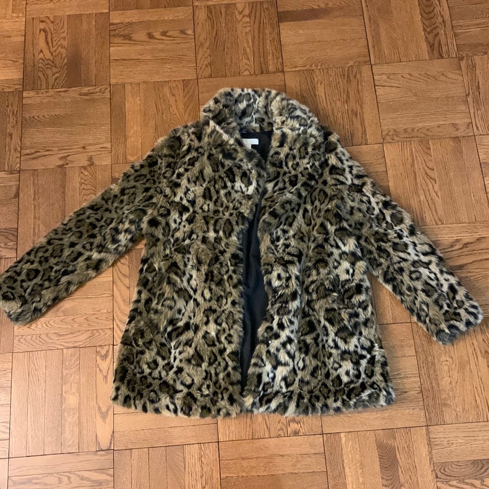 Faux fur leopard coat